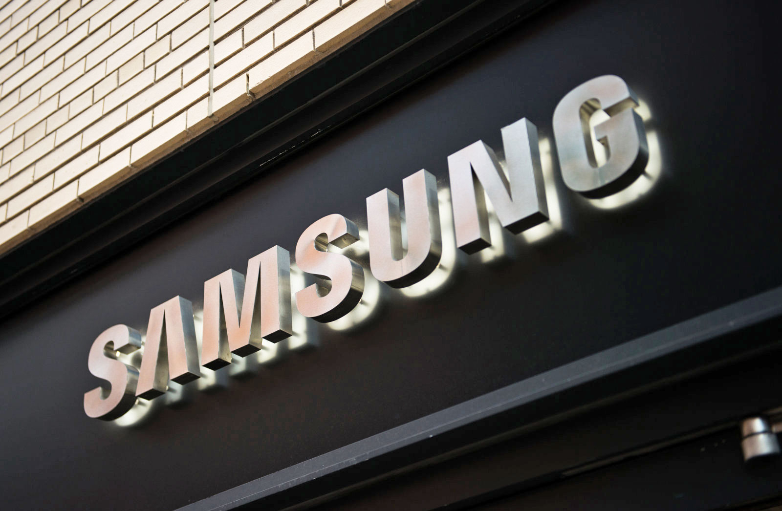 Samsung Galaxy S8+ με οθόνη 6,2 ιντσών Quad HD+ - Φωτογραφία 1