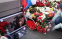 Χιλιάδες Ρώσοι στους δρόμους στην επέτειο δύο ετών από τη δολοφονία Νεμτσόφ