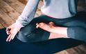 Γιατί να προτιμήσεις τη yoga για τον πόνο της μέσης