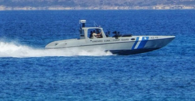 Ιστιοφόρο σκάφος με 41 μετανάστες στη θάλασσα των Κυθήρων - Φωτογραφία 1