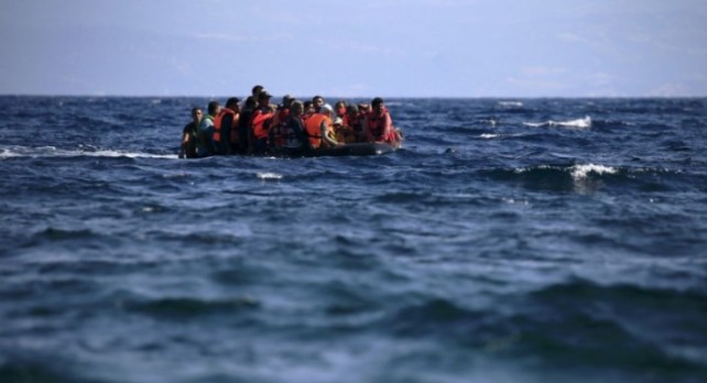 Περίπου 1.000 μετανάστες διασώθηκαν ανοικτά της Λιβύης - Φωτογραφία 1