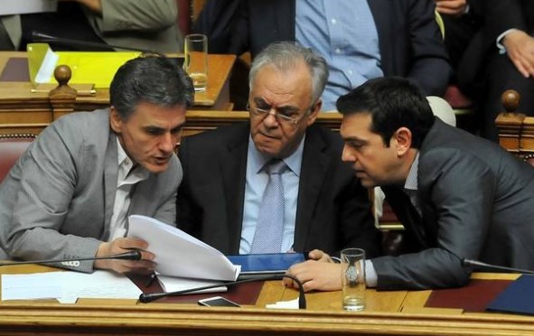«Χαστούκι» της Eurostat στην κυβέρνηση: «Κατρακυλάει» η ελληνική οικονομία - Φωτογραφία 1
