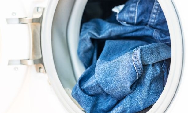 Εσύ πόσο συχνά πλένεις το τζιν σου; - Φωτογραφία 1