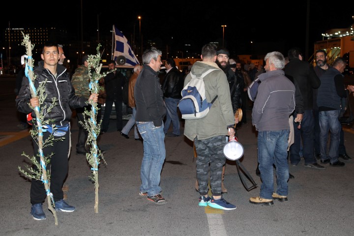 Κρήτη:Οι αγρότες της Κρήτης ενώνουν τις φωνές τους και κάνουν απόβαση στην Αθήνα - Φωτογραφία 2