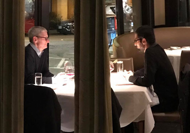 Μυστικό δείπνο για τους δυο μεγαλύτερους CEO του πλανήτη - Φωτογραφία 1