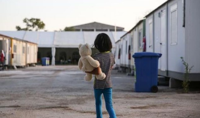 Επίδομα έως 300 ευρώ σε όσες οικογένειες συγκατοικήσουν με πρόσφυγες - Φωτογραφία 1