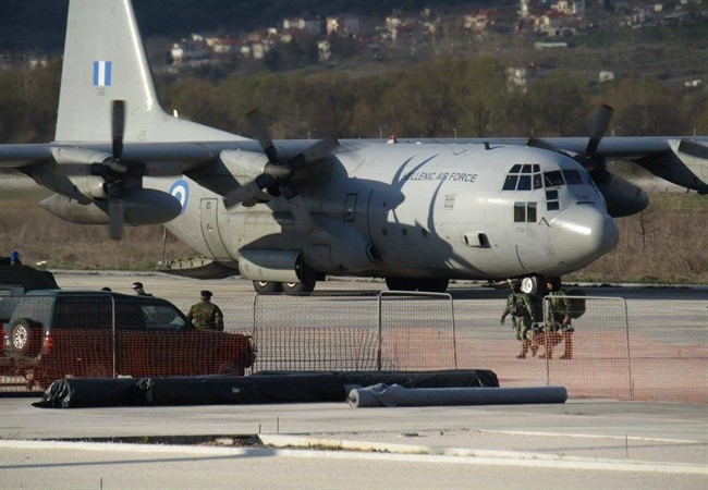 Οι επίλεκτοι των επιλέκτων «έπεσαν» στο αεροδρόμιο Ιωαννίνων! - Φωτογραφία 16