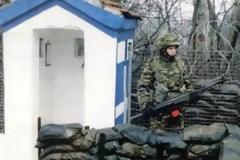 4 πράγματα που κάνει ένας φαντάρος στη σκοπιά περιμένοντας την έφοδο...