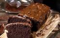 Συνταγή για σοκολατένιο κέικ με δύο μόνο υλικά