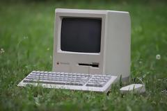 Πόσος χρόνος χρειάζεται ενός Macintosh Plus του 1986 για να ανοίξει μια σελίδα στο Internet;