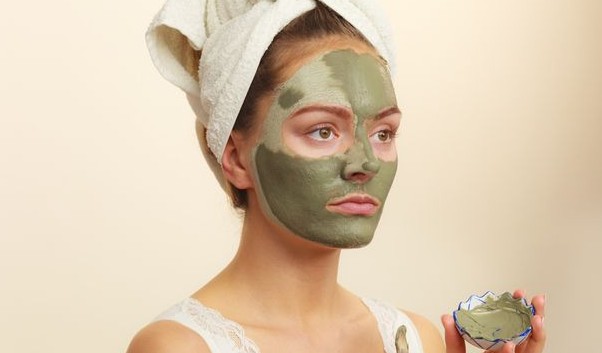 Πανεύκολη μάσκα προσώπου με 3 συστατικά για απαλή επιδερμίδα - Φωτογραφία 1