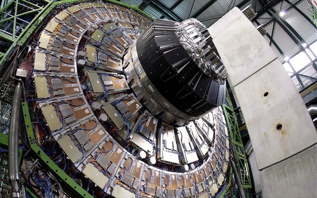 5 νέα υποατομικά σωματίδια ανακαλύφθηκαν στον επιταχυντή του CERN - Φωτογραφία 1