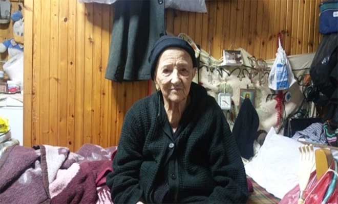 Η γιαγιά από την Αιτωλοκαρνανία που έφτασε τα 106 χωρίς να δει ποτέ γιατρό και φάρμακα αποκαλύπτει το μυστικό της μακροζωίας της - Φωτογραφία 1