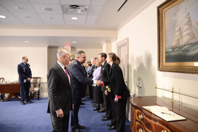 Δήλωση ΥΕΘΑ Πάνου Καμμένου μετά τη συνάντησή του με τον Αμερικανό Υπουργό Άμυνας James Mattis στην Ουάσιγκτον - Φωτογραφία 4