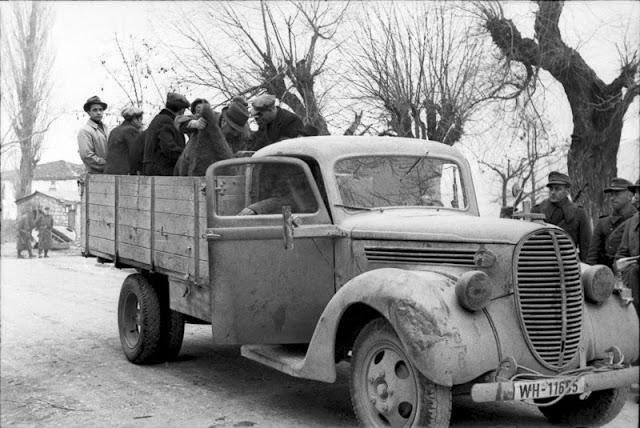 25η ΜΑΡΤΙΟΥ 1944: 73 χρόνια από την εξόντωση των Εβραίων των Ιωαννίνων από τους Ναζί Με τη βοήθεια της ελληνικής χωροφυλακής, η Γκεστάπο «σκουπίζει» την εβραϊκή γειτονιά,της μικρής μας πόλης.... - Φωτογραφία 8