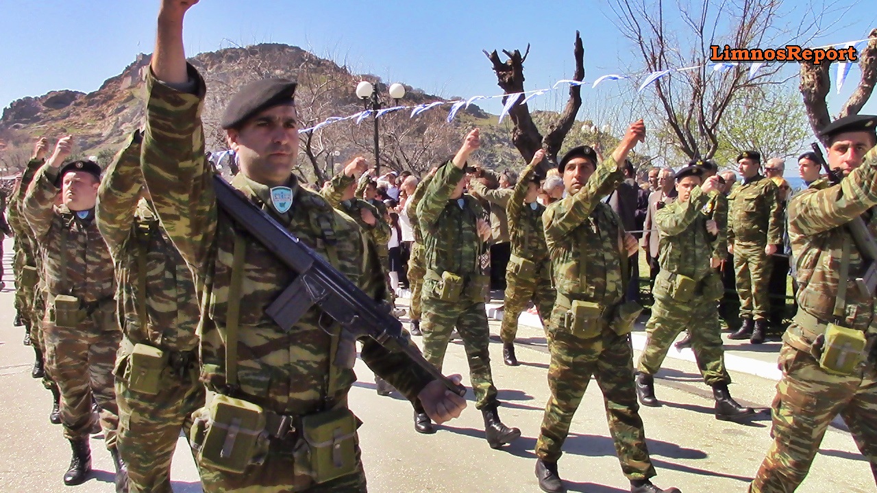 ΛΗΜΝΟΣ: Εντυπωσιακή Στρατιωτική Παρέλαση με οπλοασκήσεις που άφησαν άφωνο τον κόσμο (βίντεο-φωτο) - Φωτογραφία 9