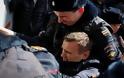 Ο πολέμιος του Πούτιν, Αλεξέι Ναβάλνι, συνελήφθη στη Μόσχα