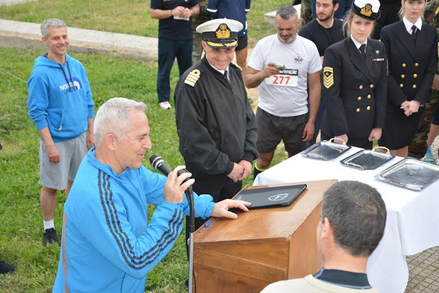 Σε αγώνα δρόμου 5χλμ οι Αρχηγοί ΓΕΕΘΑ και Στόλου - Φωτογραφία 6