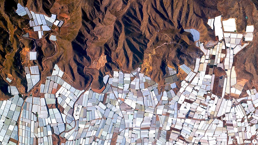 Εκπληκτικά τοπία του πλανήτη από δορυφόρο, που θυμίζουν πίνακες ζωγραφικής [photos] - Φωτογραφία 20