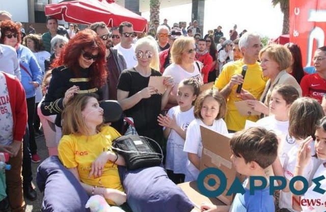 Συγκλόνισε με τη παρουσία της η άτυχη Μυρτώ στη Καλαμάτα - Δώρα αγάπης σε μια εκδήλωση για την άτυχη κοπέλα [photos] - Φωτογραφία 6