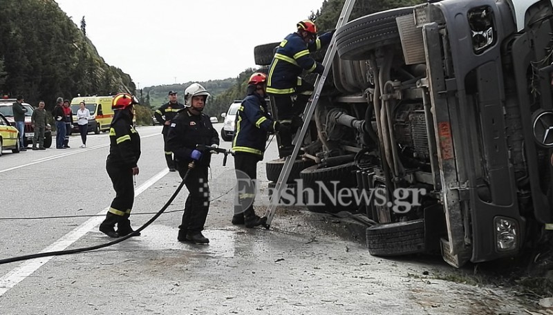 Νεκρός οδηγός απορριμματοφόρου μετά από τροχαίο στην εθνική Χανίων- Κισάμου - Φωτογραφία 2