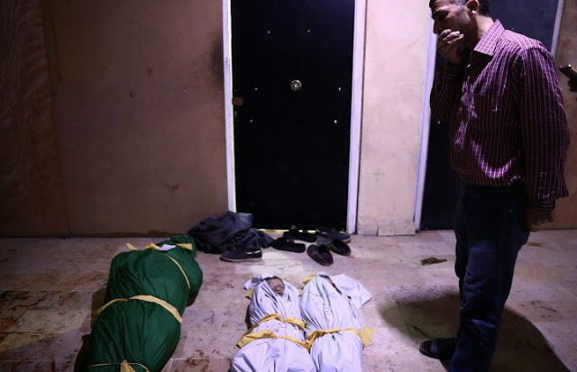 Φρίκη στη Συρία με 80 νεκρούς από χημικά - Βομβάρδισαν και το νοσοκομείο - Φωτογραφία 3