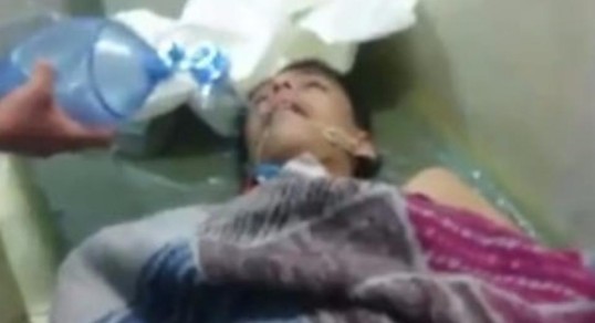 Φρίκη στη Συρία με 80 νεκρούς από χημικά - Βομβάρδισαν και το νοσοκομείο - Φωτογραφία 6