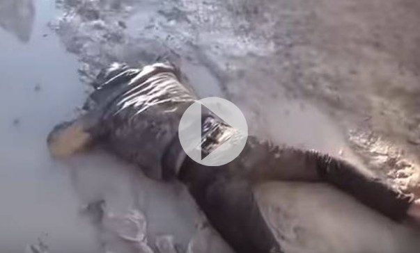 Συγκλονιστικό βίντεο από την επίθεση με χημικά στη Συρία - [ΠΡΟΣΟΧΗ - ΣΚΛΗΡΕΣ ΕΙΚΟΝΕΣ] - Φωτογραφία 1