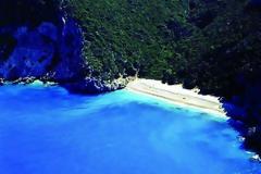 Δεν είναι Καραϊβική: Αυτή είναι η ωραιότερη κρυμμένη παραλία της Ελλάδας! [photos]