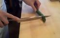 Πρωτότυποι τρόποι για να κόψετε ένα αγγουράκι [video]