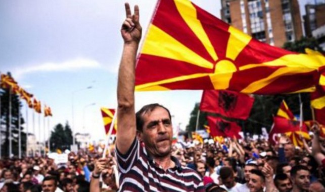 Σε πολιτικό αδιέξοδο τα Σκόπια - Φωτογραφία 1