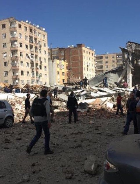 Τουρκία - Έκρηξη με τραυματίες στο Ντιγιάρμπακιρ (Photos και Video) - Φωτογραφία 14