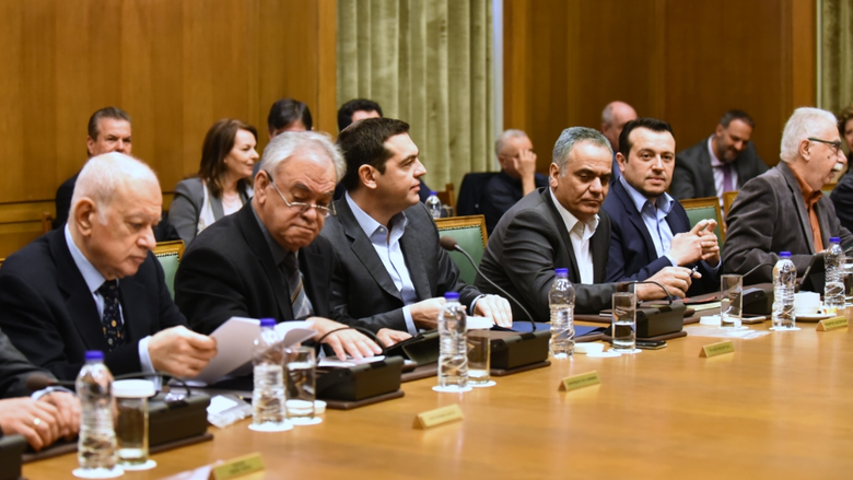 Πολιτική αντεπίθεση ζήτησε ο Τσίπρας από τους υπουργούς του - Φωτογραφία 1