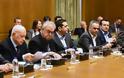 Πολιτική αντεπίθεση ζήτησε ο Τσίπρας από τους υπουργούς του