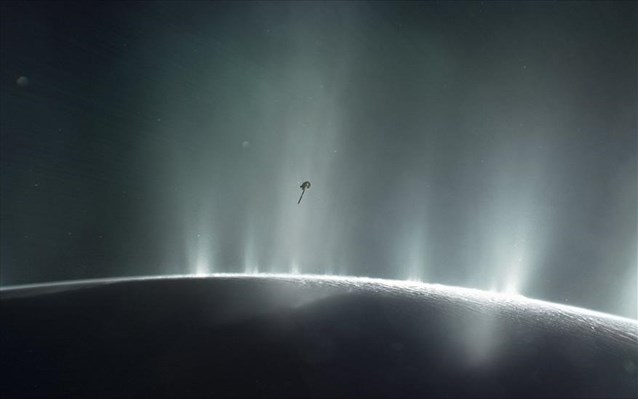 NASA: Απόλυτα ευνοϊκές συνθήκες για  ανάπτυξη ζωής στον Εγκέλαδο - Φωτογραφία 1