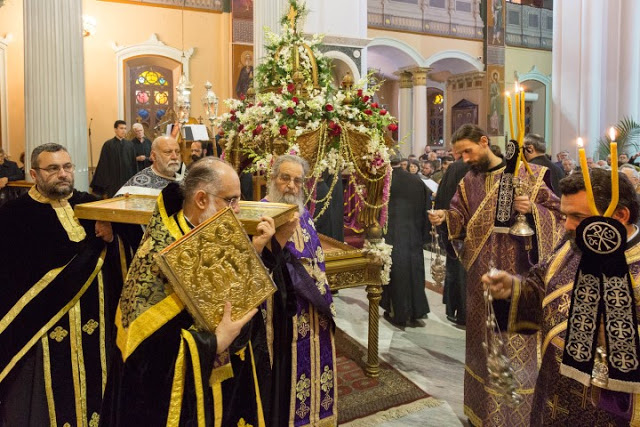 Εντυπωσιάζουν και φέτος οι Επιτάφιοι στο Ηράκλειο - Φωτογραφία 2