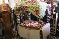 Εντυπωσιάζουν και φέτος οι Επιτάφιοι στο Ηράκλειο