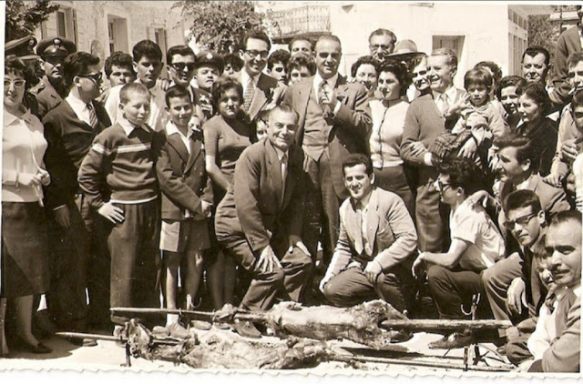 Πώς γιόρταζαν το Πάσχα στην Ελλάδα το 1930; [photos] - Φωτογραφία 4