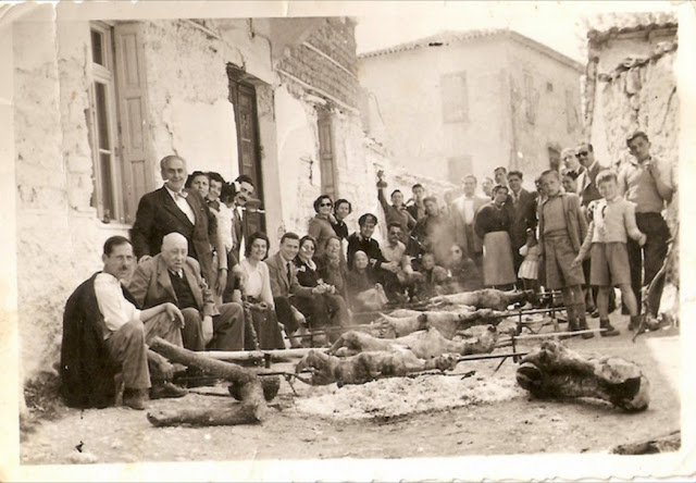Πώς γιόρταζαν το Πάσχα στην Ελλάδα το 1930; [photos] - Φωτογραφία 5