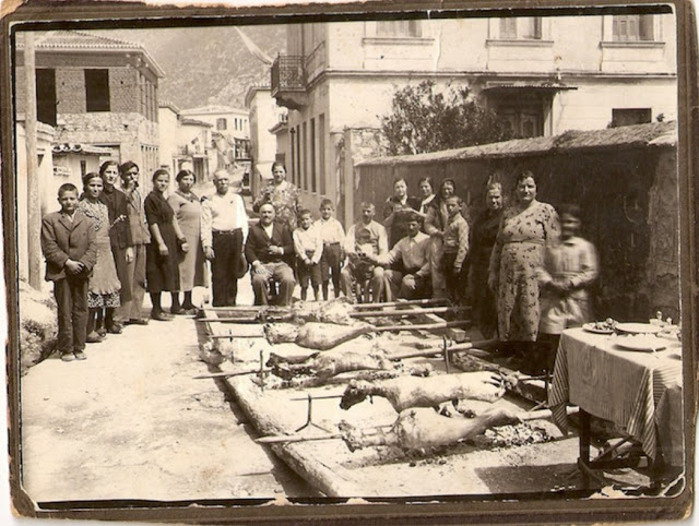 Πώς γιόρταζαν το Πάσχα στην Ελλάδα το 1930; [photos] - Φωτογραφία 7