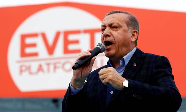 Δημοψήφισμα Τουρκία: Η πύρρειος νίκη Ερντογάν κι η επόμενη ημέρα του... γυμνού Σουλτάνου - Φωτογραφία 1