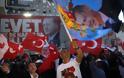 Λαβωμένος βγήκε ο Τούρκος πρόεδρος από τη μάχη του δημοψηφίσματος - Διευρύνονται οι εξουσίες του προέδρου
