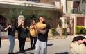 Πώς δύο Πόντιοι ξεσήκωσαν μια ολόκληρη γειτονιά στις Αχαρνές [video]