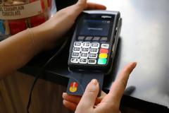 Η MasterCard έχει προσθέσει έναν αναγνώστη δακτυλικών αποτυπωμάτων