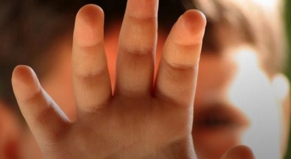 Φρίκη στη Γερμάνια: Πα-τέρας κακοποιούσε σεξουαλικά την 2χρόνοι κόρη του με έναν ακόμη άνδρα και το μετέδιδε live στο διαδίκτυο - Φωτογραφία 1