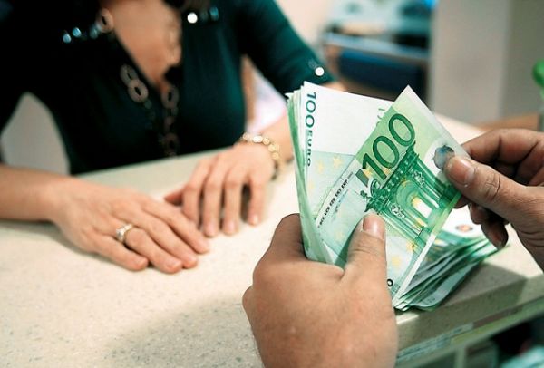 Επίδομα 150 ευρώ - Ποιοι το δικαιούνται και πότε θα τεθεί σε εφαρμογή; - Φωτογραφία 1