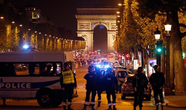 Συλλυπητήρια από την Μέρκελ για την επίθεση στο Παρίσι - Φωτογραφία 1