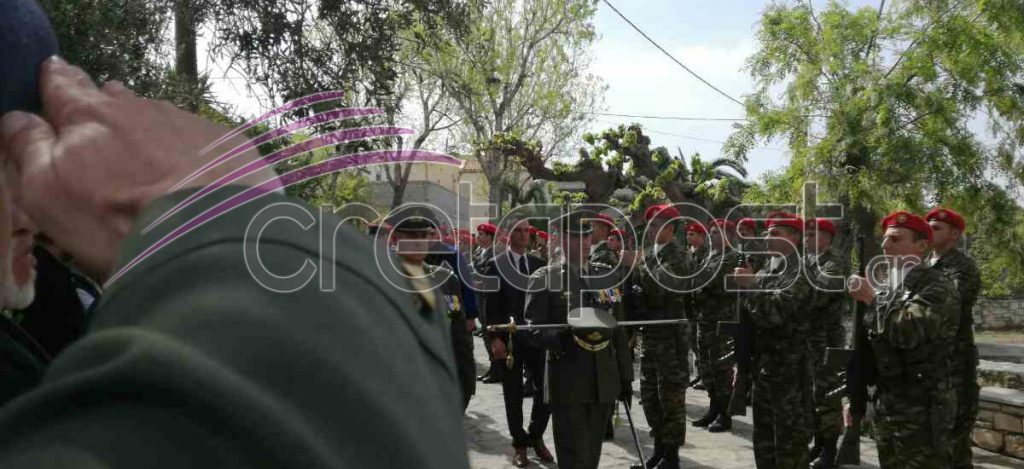 Πτώση ελικοπτέρου: Σπαραγμός στο τελευταίο αντίο για τον υποστράτηγο Τζανιδάκη... [photos] - Φωτογραφία 15