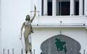 «Σφάζονται» στο Μπαγκλαντές για το άγαλμα της Θέμιδας