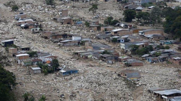 Φονικές πλημμύρες και κατολισθήσεις πλήττουν την Κολομβία - Φωτογραφία 1